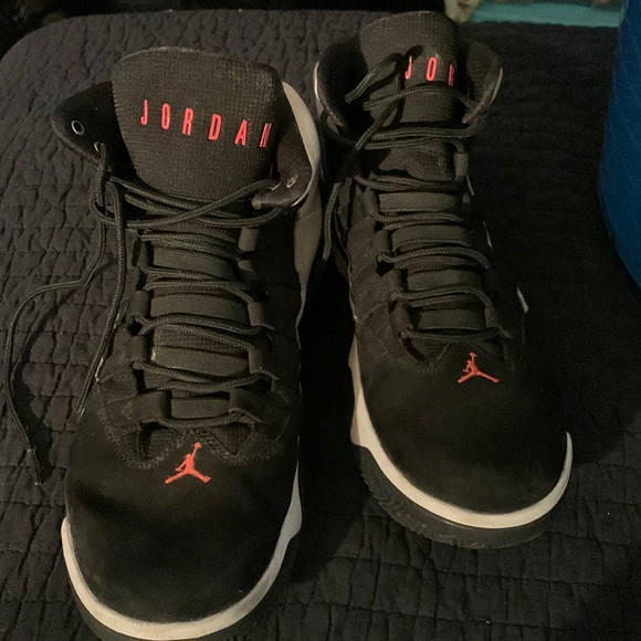 michael jordan high top tennis shoes